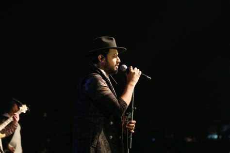 Atif Aslam Live i Stockholm – Upplev den ikoniska rösten som förvandlar Globen till en Pakistanisk fest!