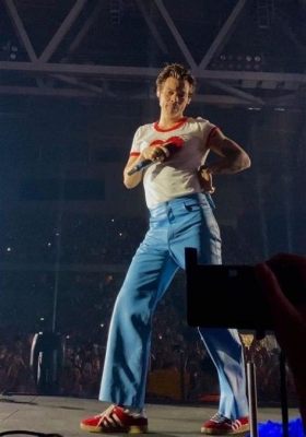  Harry Styles' Love On Tour Hits Stockholm: A Whirlwind of Glitter, Guitars and Goosebumps