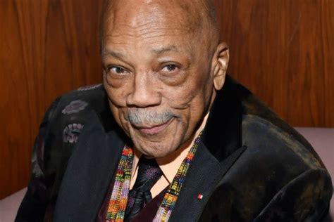 Quincy Jones 'Melodiernas Mästare': En musiklegendar uppträder i Stockholm?